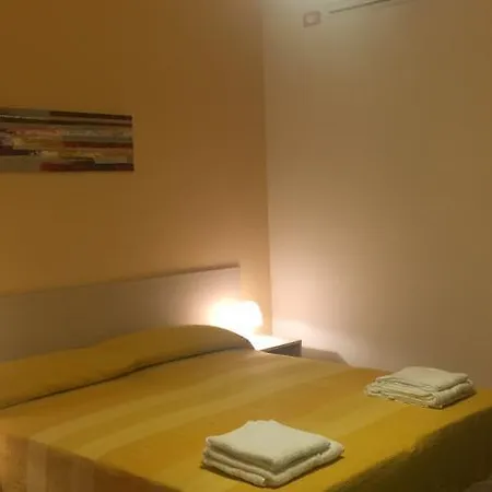 Alojamento de Acomodação e Pequeno-almoço Sole Ibleo
